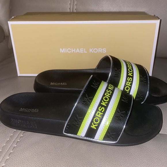 Michael Kors Gilmore slides ladies sz 10 *nwt - Picture 2 of 12